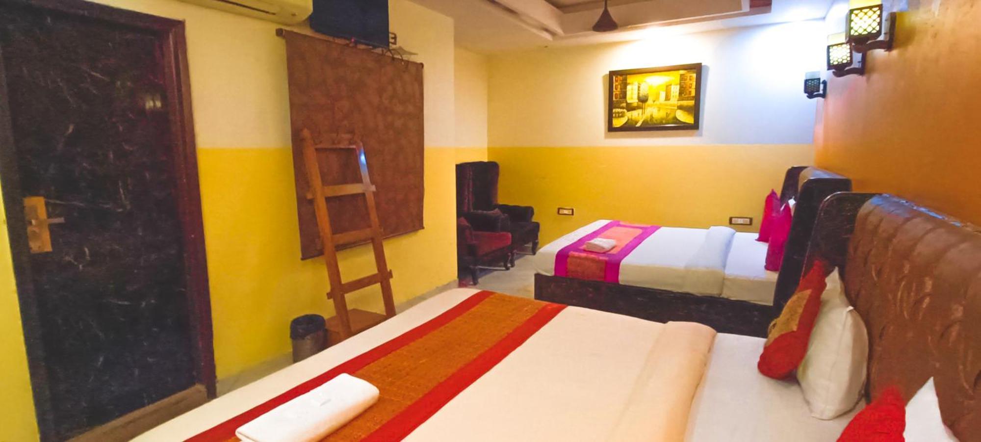 Hotel In Ramesh Nagar - Sukoon 4*