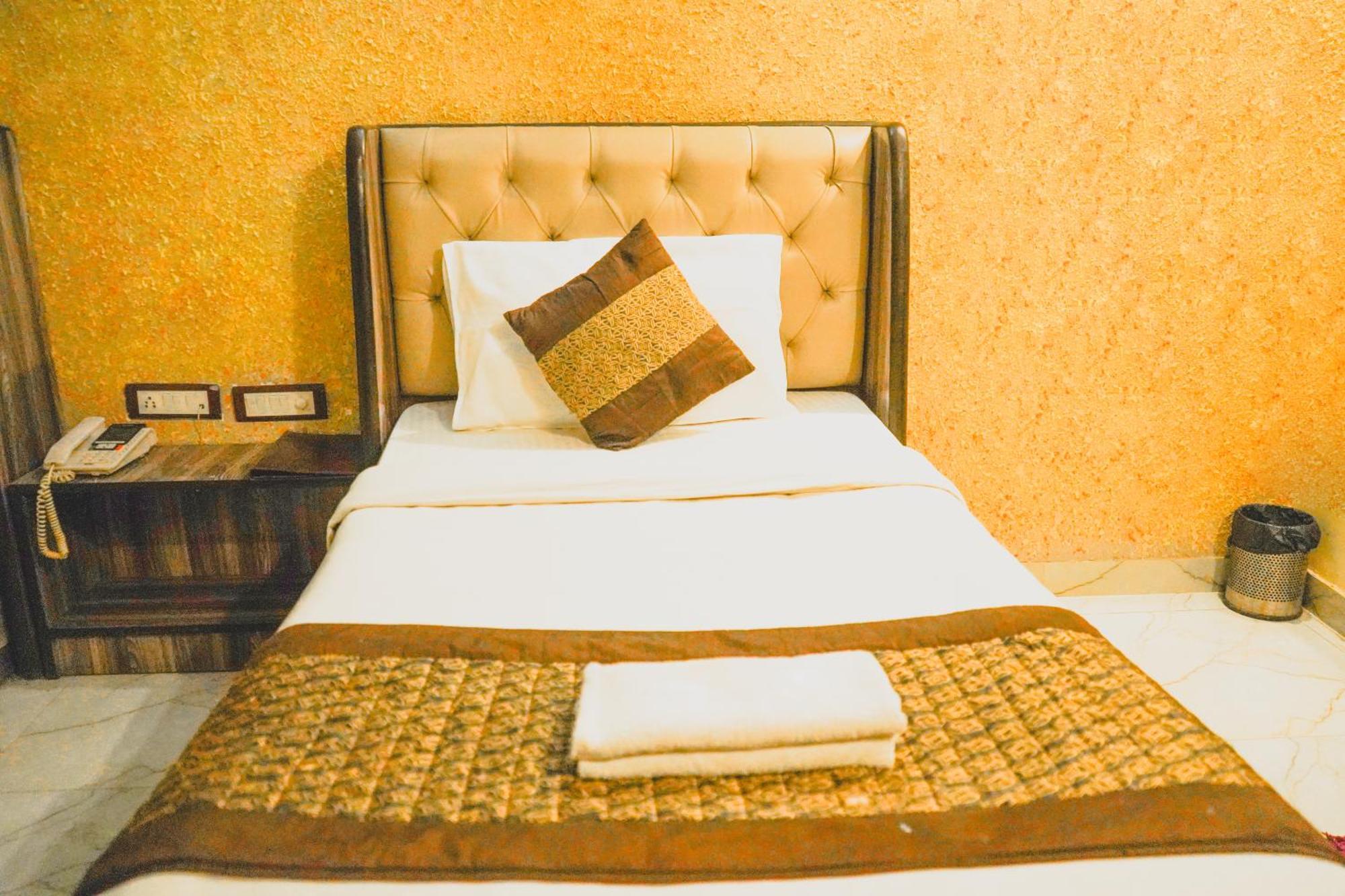 In Ramesh Nagar - Sukoon Hotel New Delhi